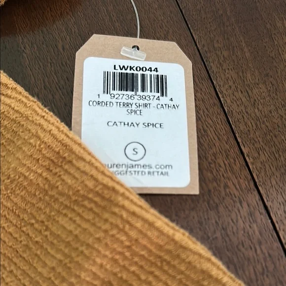 Button-Up Shirt and Shorts Set - Picture 4 of 9